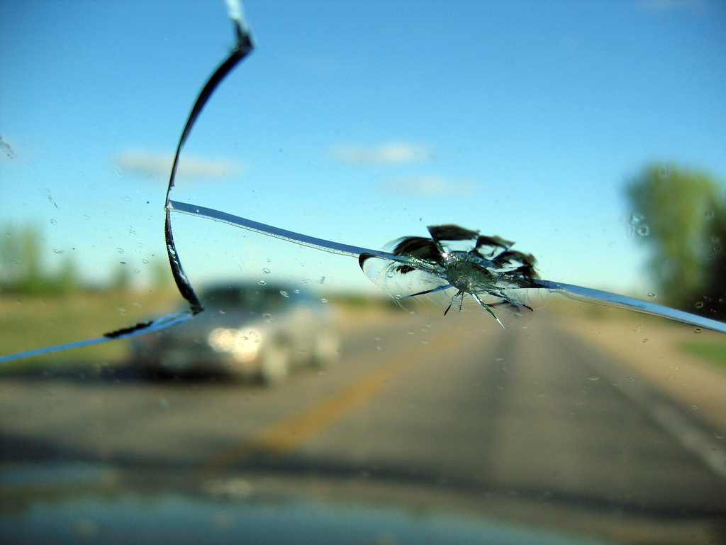 What’s the Cost To Repair Or Replace My Chipped Windshield?